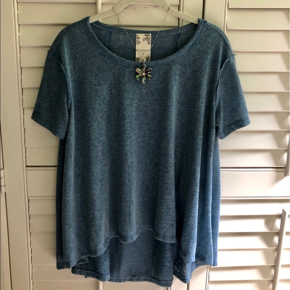 🎁NWOT hi Lo raw edge blue top. - Picture 1 of 7